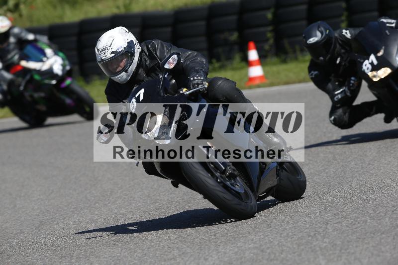 /Archiv-2024/29 12.06.2024 MOTO.CH Track Day ADR/Gruppe blau/97